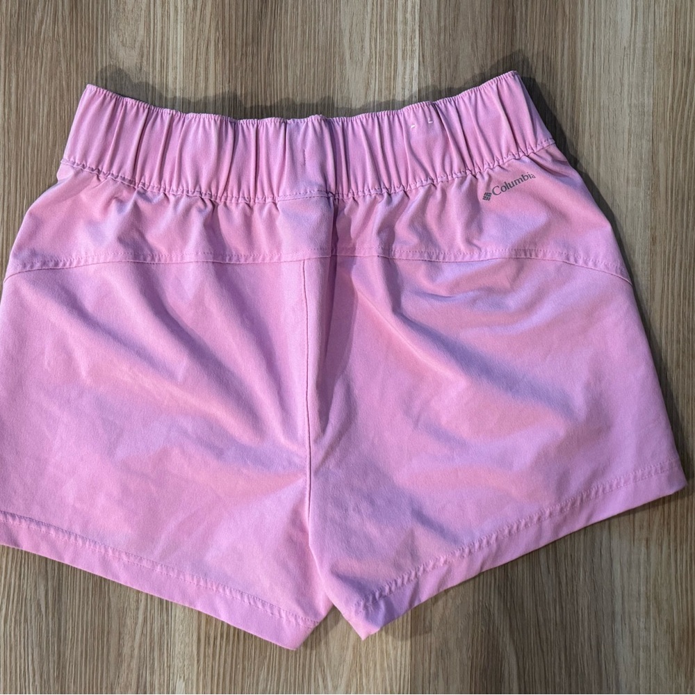 COLUMBIA Womens Pink Shorts, Size Medium. EUC. - Picture 2 of 4